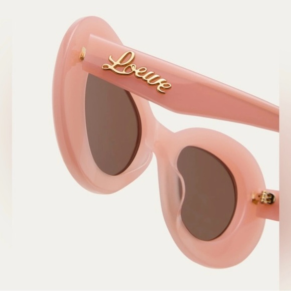 LOEWE curvy sunglasses (NWT) with case - Picture 3 of 5